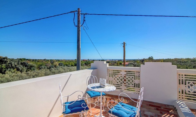 Olhao House | Vacation Home 'Villa Oliva AL - T2' with Mountain Views, Terrace, Pool, Wi-Fi & A/C
