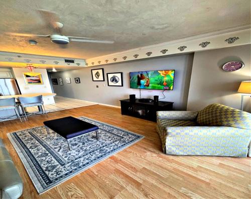 Daytona Beach Apartment | Vacation in Comfort and luxury - 1 BR Direct Oceanfront Wyndham Ocean Walk 1505