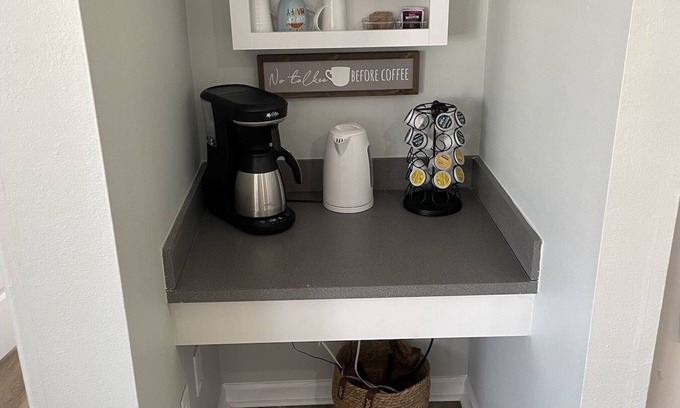 Biloxi Villa | Vacation Paradise near beach sleeps 6+