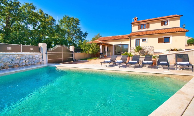 Muzini Villa | Vacation paradise Villa Ružmarin: private pool, air conditioning and pure nature!