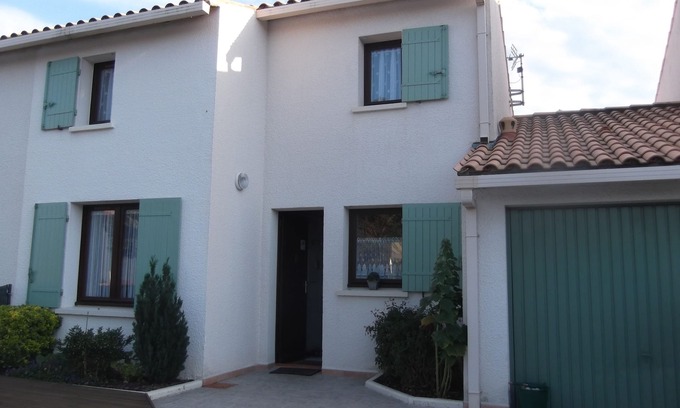 Vaux-sur-Mer House | Vacation rental close to the beach.