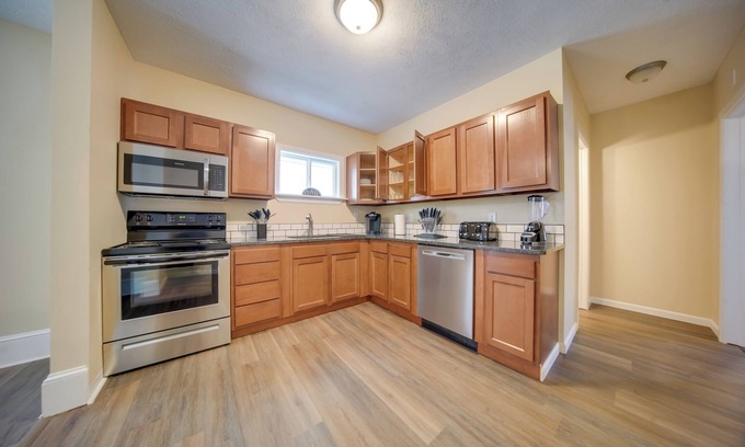 Ashtabula Apartment | Vacation Rental w/Porch & Views of Lake Erie!