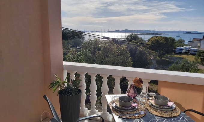 Drage Apartment | Vacation right by the sea in the quiet village of Drage