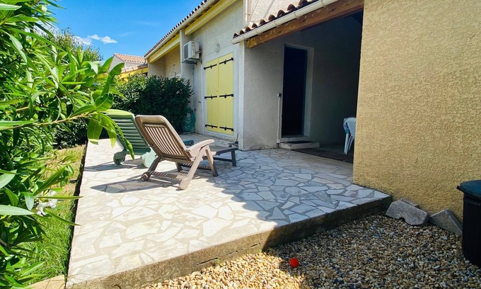 Vias Villa | Vacation villa 2 steps from the beach with terrace and parking - V0736