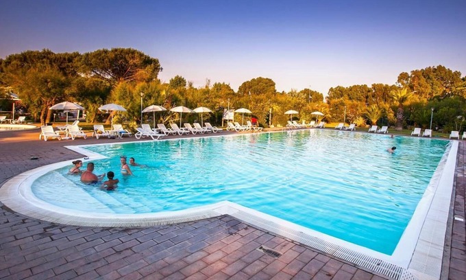 Marina di Cecina House | Vacation village Le Tamerici Mobilehome Capri for 6 persons