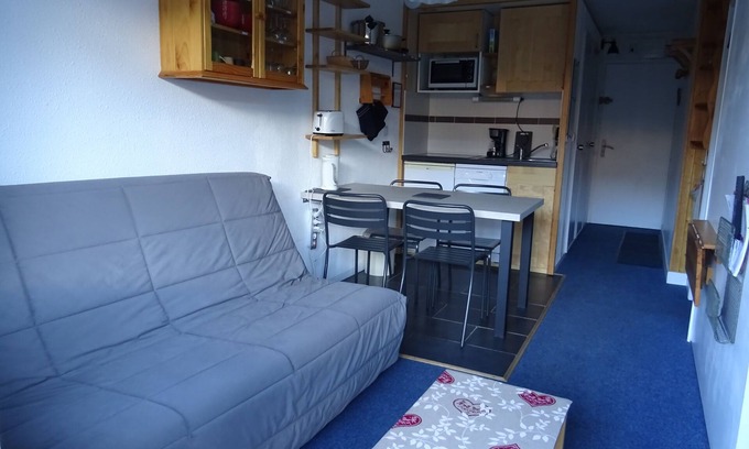 Val-Thorens Apartment | VAL THORENS 2* 26m², FUNCTIONAL, SOUTH, 2 BEDROOMS + THE LIVING ROOM, comfortable