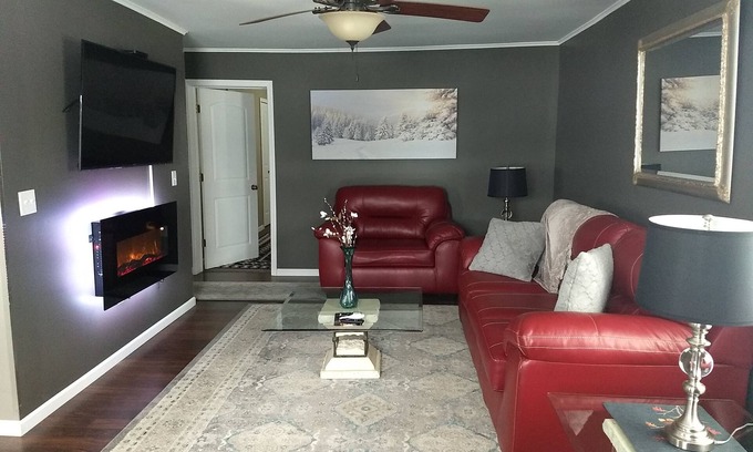 Trout Creek Apartment | Vallee Creek Rentals (1).