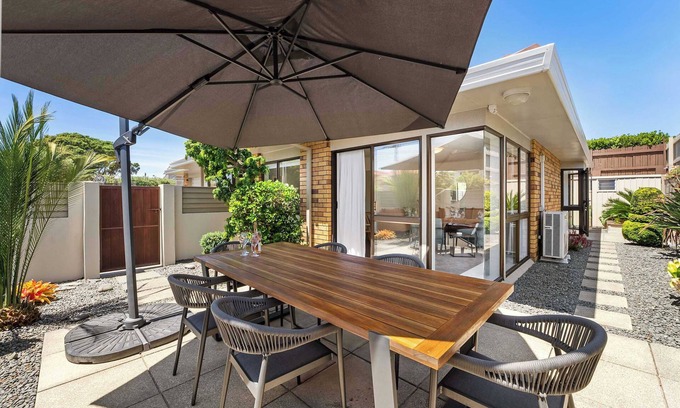 Mount Maunganui House | Valley Rd Vibes in Mt Maunganui