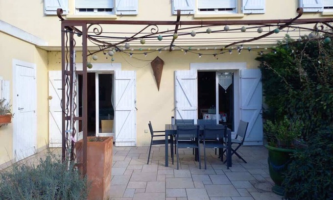 Beziers Apartment | Valras Loc Appartement avec piscine et loisirs
