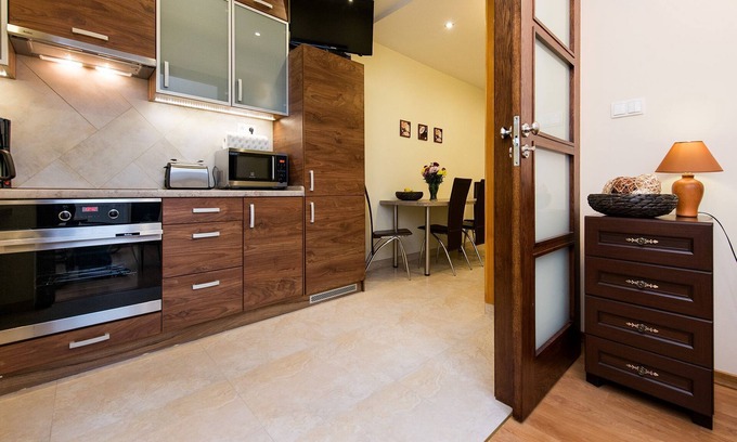 City Centre House | Vanilla 1 Apartment, 2bdr 5min to Main Square