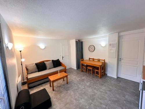 Les Claux Apartment | Vars, Appart spacieux rénové 4 couchages dans chalet