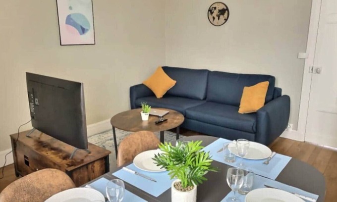 Republique Apartment | Vaste 2ch plein center ALGER