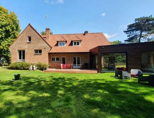 Cucq Villa | Vaste villa proche golf du Touquet