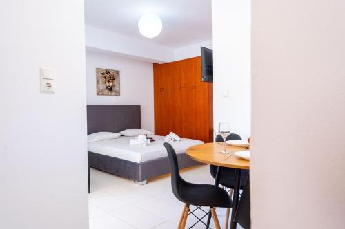 Heraklion Apartment | Venetian Studio in the Centre 2