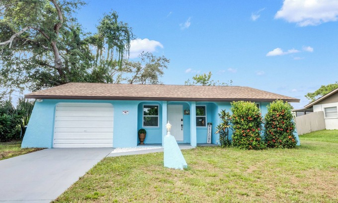 South Venice House | Venice Family Getaway w/Game Room Near Beaches