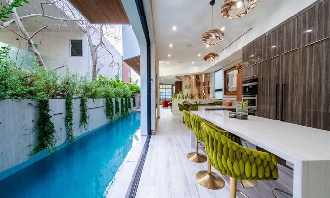 Venice House | Venice/Pool/Hot Tub/BBQ/Home Theater