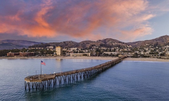 Downtown Ventura House | Ventura Downtown Minutes to Beaches