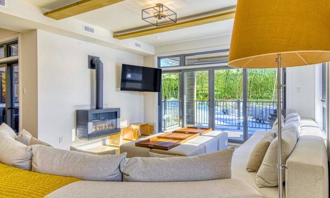Mont-Tremblant Condo | Verbier Condo in Tremblant with Mountain Views - 105 Verbier