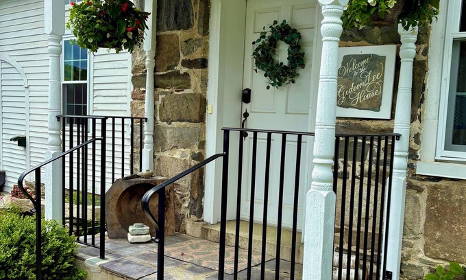 Chester Depot House | Vermont Charm in the 1840 Gideon Lee House