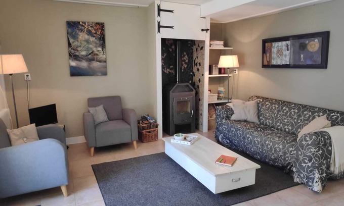 Egliseneuve-d'Entraigues Cottage | Very comfortable, quiet cottage, wifi, Sancy near Super Besse