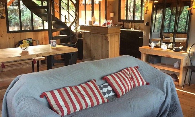 Piraillan House | VERY NICE WOODEN HUT DECORATED WITH TASTE ON THE HEIGHTS OF PIRAILLAN