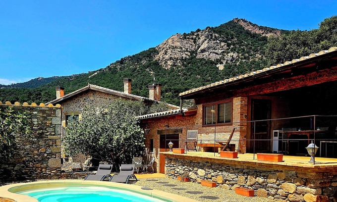 Cantallops Other | Very pretty renovated country house, large garden, porch, barbecue and pool