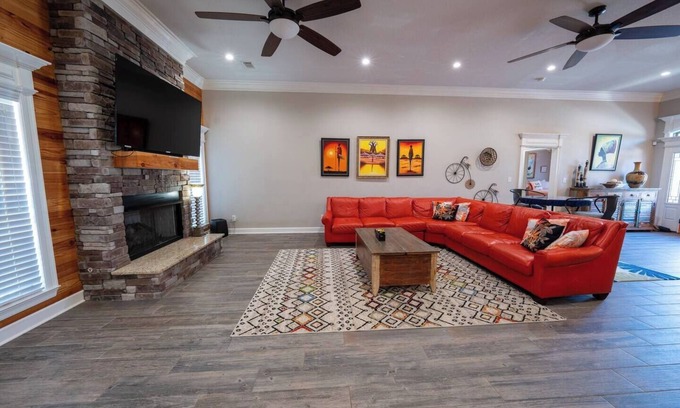 Sherwood House | Veteran’s Family Retreat | Spacious & Peaceful Stay Near AFB