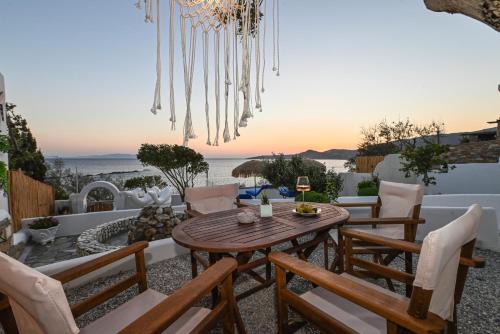 Tinos Town Apartment | VETUS PORTUM SUITES TINOs