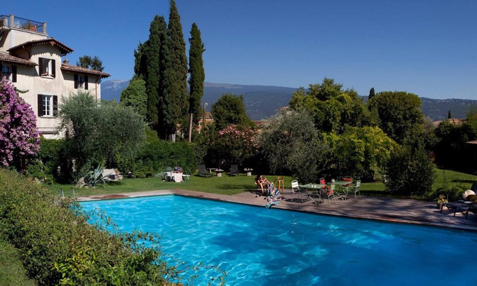 Bogliaco Villa | VG WHITE DESIGN SPACE EXPERIENCE *