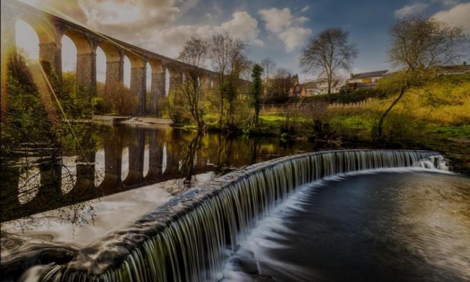 Merthyr Tydfil Apartment | Viaduct View - Cefn Coed