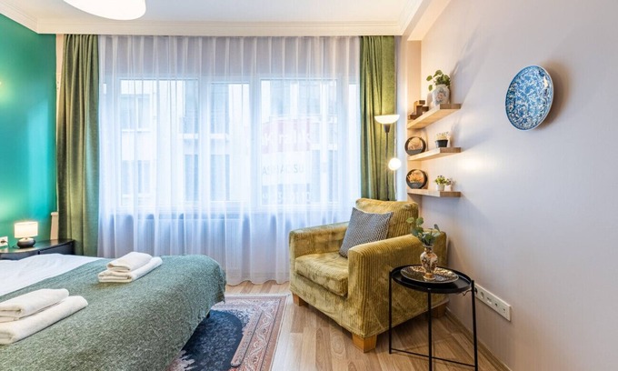 Cumhuriyet Apartment | Vibrant Flat Near Metro 10 min to Citys Nisantasi