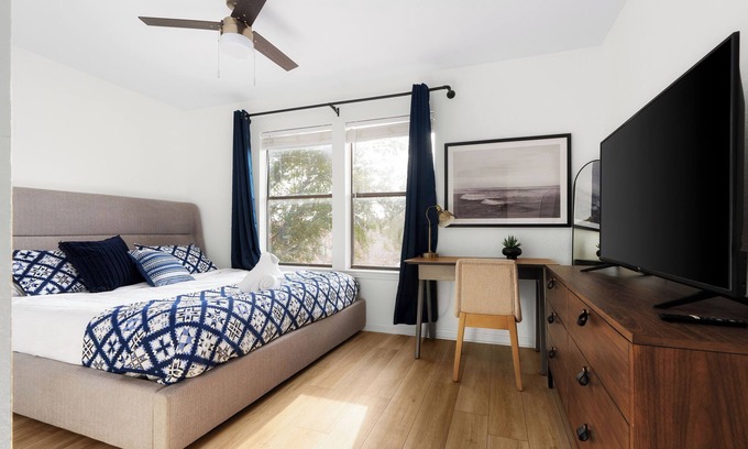 Northwest Hills Village House | Vibrant peaceful townhome-Fast wifi, walk to HEB, Starbucks, & restaurants