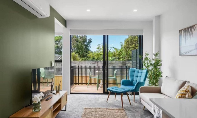Tauranga House | Vibrant Tauranga 2 Bed 2 Bath