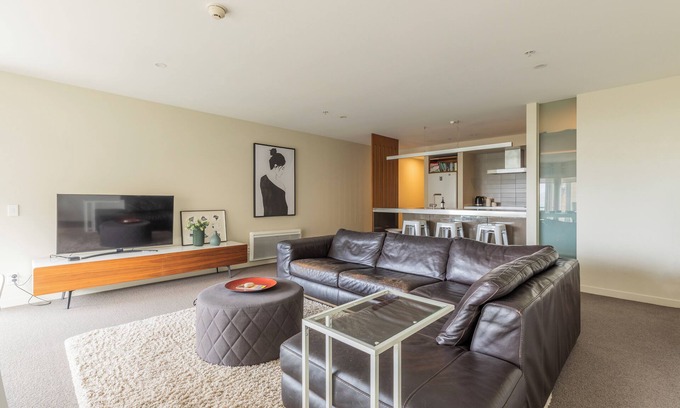 Wellington CBD Apartment | Victoria View - 3 bed including car parking, next to Takina and opposite Te Papa