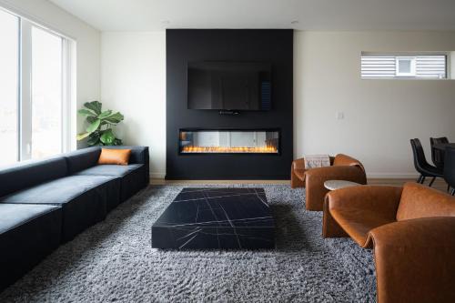 Waterford Valley House | Victorian 4br 25ba 2parking Near Parks & Dt