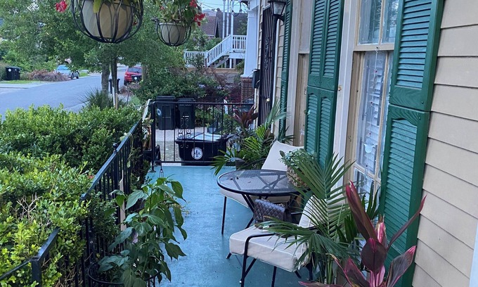 West Riverside House | Victorian Historic Uptown One Bedroom on Parade Route with Queen Sofa Couch