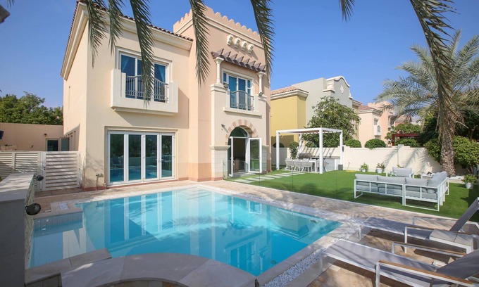 Dubai Sports City Villa | Victory Heights | Golf Course Views | Private Pool