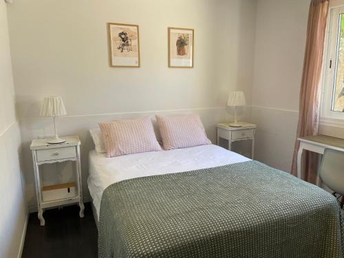 Los Delfines Apartment | Vida Soladana - Cala en Forcat - piscina, playa, A/C, Smart TV.