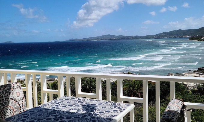 Estate East Street Condo | View of Paradise at the newly renovated condo