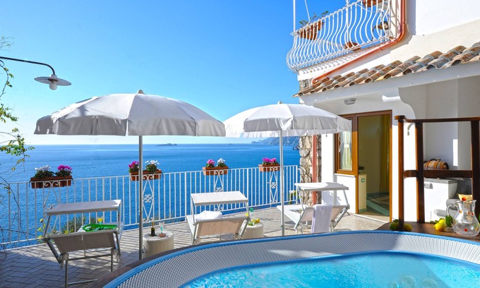 Arienzo Villa | View of the sea from the balcony