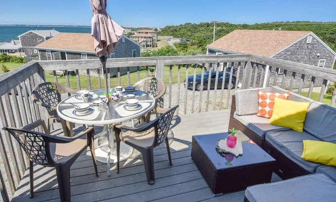 North Truro House | Views of Bay Access to Private Beach!