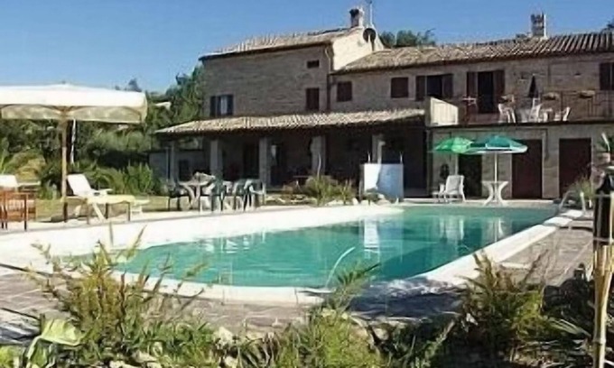 Santa Vittoria in Matenano House | Villa with private pool between the Adriatic beaches and Monti Sibillini National Park
