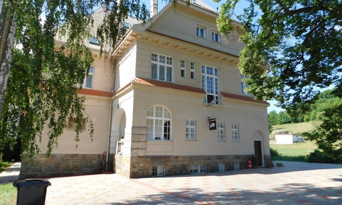 Hostinne House | Vila Arnau