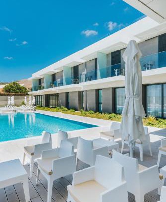 Cabeco da Ponta Hotel | Vila Baleira Village