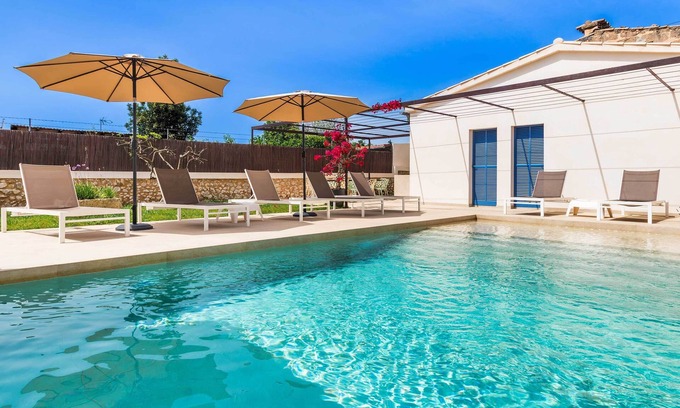 Sineu House | Vila Caragol de Sineu - stylish, modern and comfortable