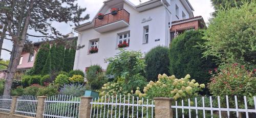 Luhacovice Apartment | Vila Linda