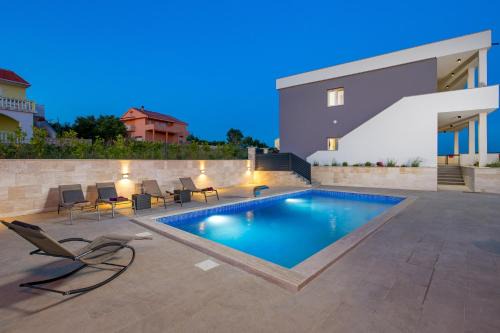 Rtina Villa | Vila Sole