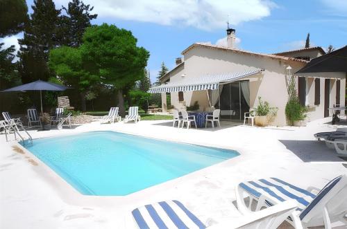 Cereste Villa | Villa élégante à Céreste avec piscine privée et jacuzzi
