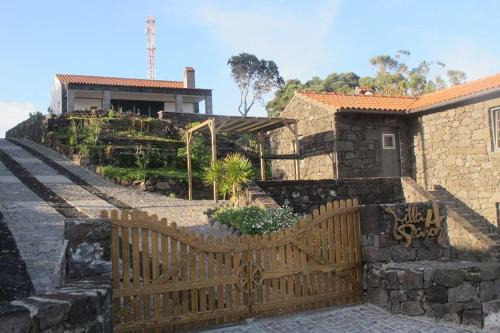 Cais do Pico House | Villa 4 Seasons