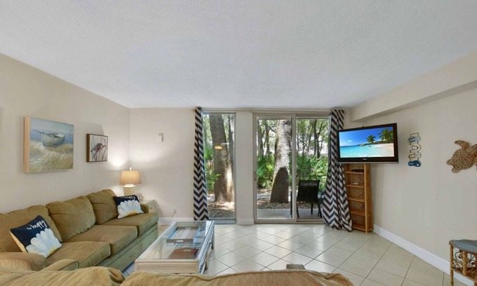Jekyll Island Condo | Villa 453 - fantastic condo close to pool and beaches